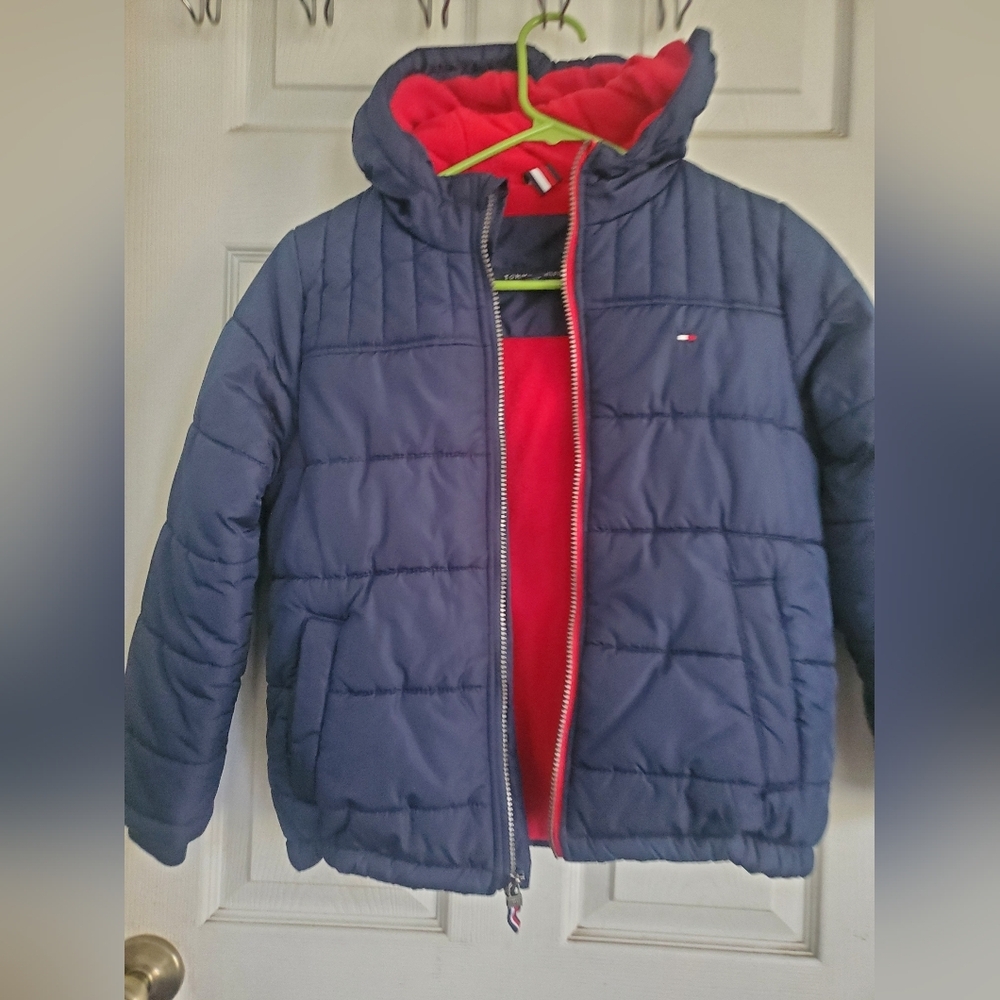Kids Tommy Hilfiger Navy Puffer Jacket with Red Fleece Lining, Size 7/8